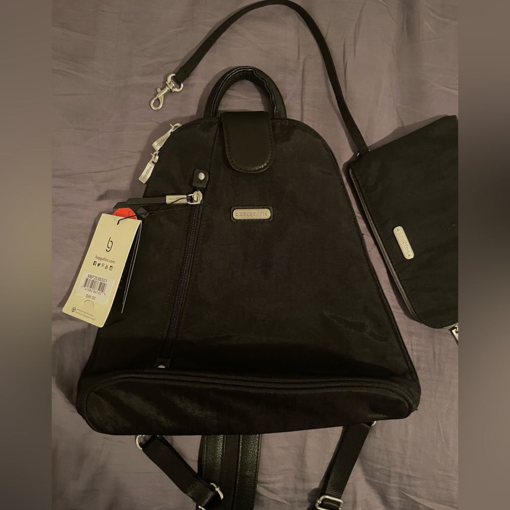 Baggallini Backpack Black Metro Bag with Wristlet NWT $98